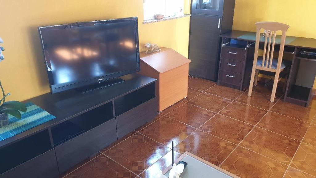 Apartments Roses Dobrinj Zewnętrze zdjęcie