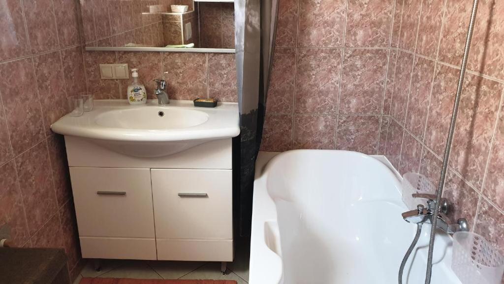 Apartments Roses Dobrinj Zewnętrze zdjęcie