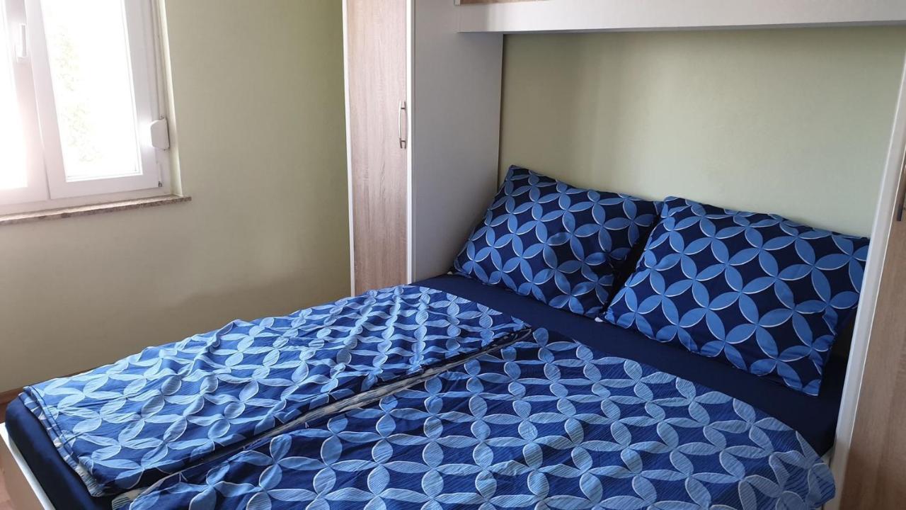 Apartments Roses Dobrinj Zewnętrze zdjęcie