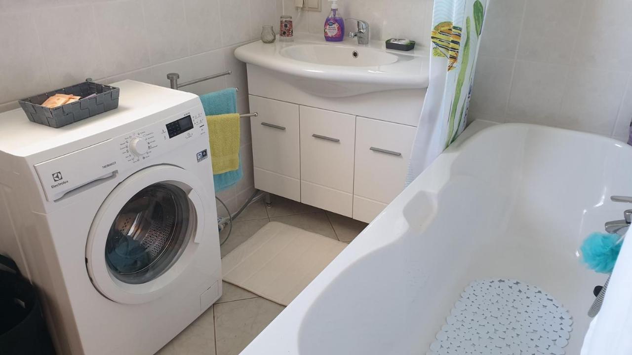 Apartments Roses Dobrinj Zewnętrze zdjęcie