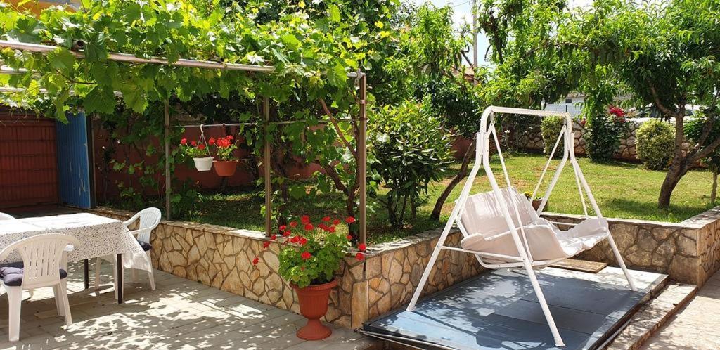 Apartments Roses Dobrinj Zewnętrze zdjęcie