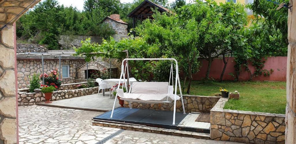 Apartments Roses Dobrinj Zewnętrze zdjęcie