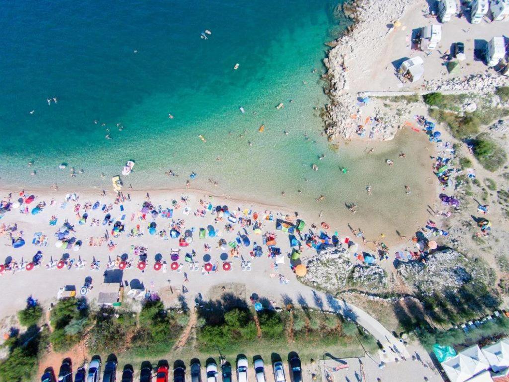 Apartments Roses Dobrinj Zewnętrze zdjęcie