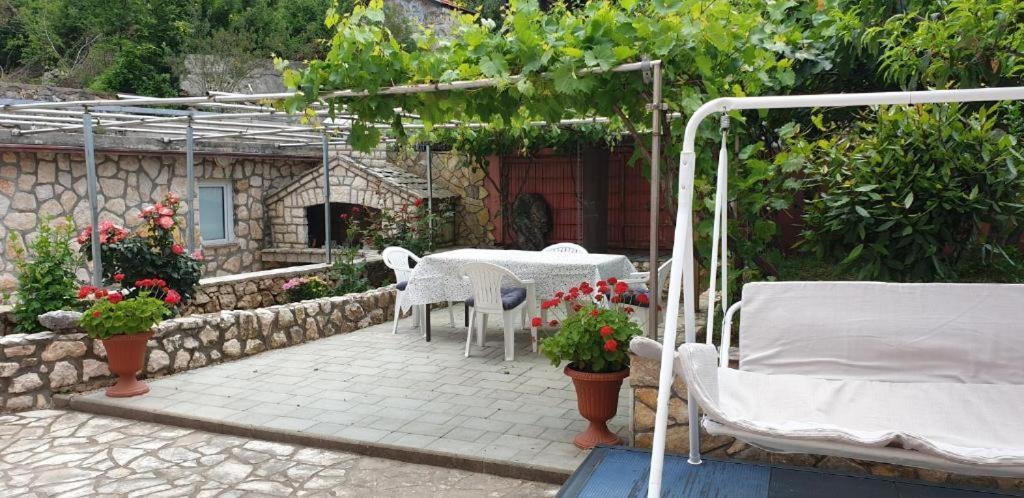 Apartments Roses Dobrinj Zewnętrze zdjęcie