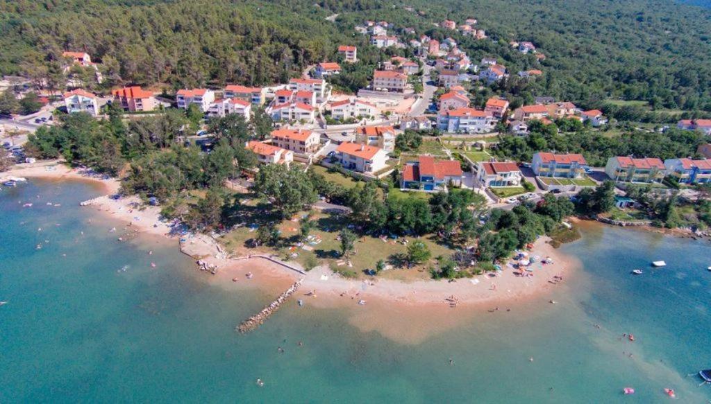 Apartments Roses Dobrinj Zewnętrze zdjęcie