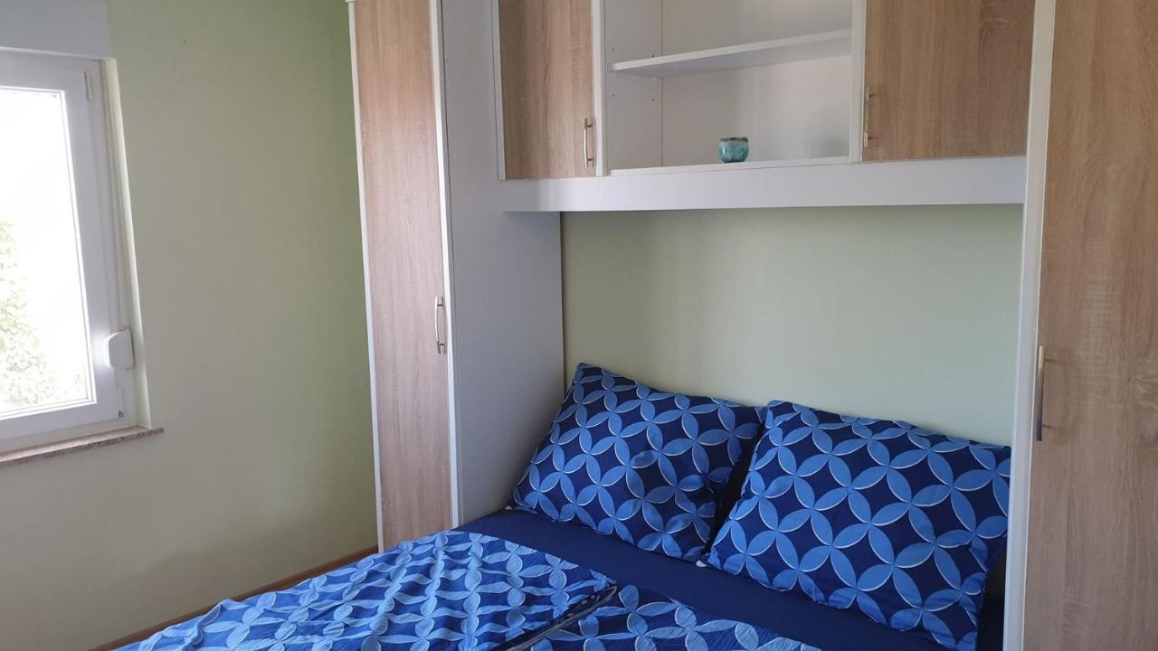 Apartments Roses Dobrinj Zewnętrze zdjęcie