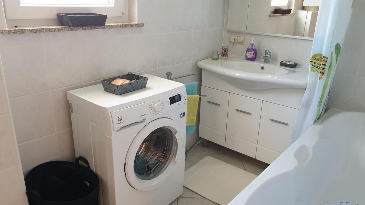Apartments Roses Dobrinj Zewnętrze zdjęcie